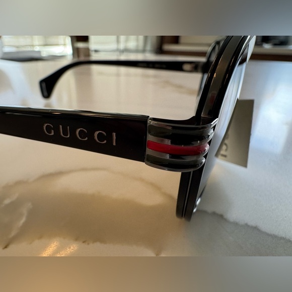 Black Gucci Aviator Sunglasses - Picture 4 of 8